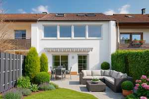 Familien willkommen: Tolles Reihenmittelhaus mit großzügigem Schnitt ++TERRASSE++GARTEN++ – Böblingen (Kreis) – Vorschaubild 1