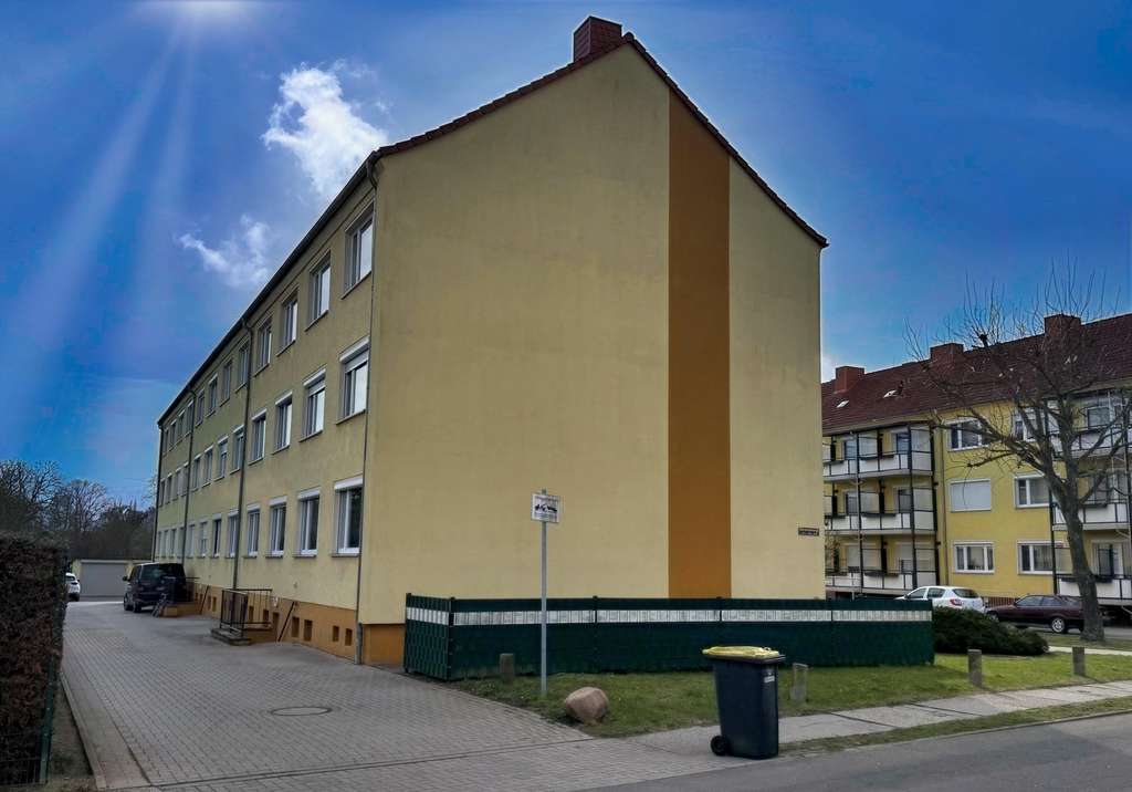 Immobilie in Oschersleben - Eigentum statt Miete – 3-Zimmer-Eigentumswohnung in ruhiger Wohnlage! - Bild 1