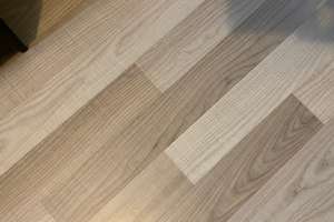 DG-Apartment zum fairen Preis* 2 Zimmer m. Laminat, EBK, Abstellraum ...! – Karl-Ferlemann-Straße 51, 4177 Altlindenau, Leipzig – Vorschaubild 10