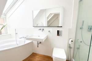 Exklusive DG-Wohnung mit Aufdachterrasse | 3 Zi | 131 m² | Klima | Aufzug | 500 m Ku’damm | IR-Sauna – Die vollständige Adresse der Immobilie erhältst du vom Anbieter., 10709 Wilmersdorf, Berlin – Vorschaubild 11