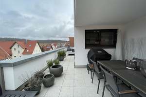 Topp- Modernes Wohnen mit Dachterrasse und Ausblick! – Die vollständige Adresse der Immobilie erhältst du vom Anbieter., 75382 Althengstett – Vorschaubild 2