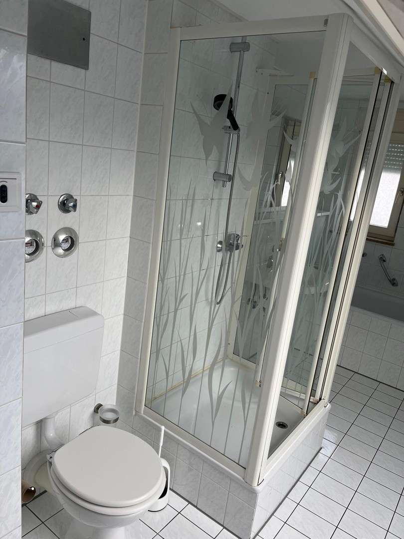 Immobilie in Oberstenfeld - Toll geschnittene helle Dachgeschosswohnung in Oberstenfeld provisionsfrei! - Bild 16