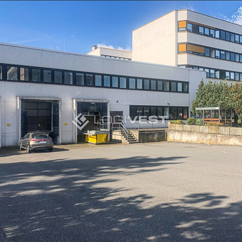 Gepflegte Lagerhalle mit ca. 6.000 m² in verkehrsgünstiger Lage!