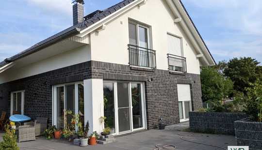 Bild von Familientraum! Freistehendes Einfamilienhaus mit unverbautem Blick in die Feldmark