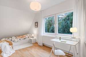 Großzügiges Landhaus mit vielen Nutzungsmöglichkeiten
auf herrlichem Grundstück in Maschen-Horst! – Harburg (Kreis) – Vorschaubild 10