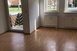 Altersgerechte 2-Raum-Wohnung mit Terrasse in idyllischer Lage – Eselsweg 18a, 99441 Kromsdorf – Vorschaubild 2