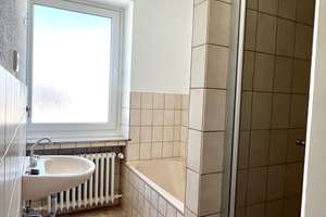 Zentral gelegene 3-Zimmer-Wohnung mit Balkon in Bielefeld-Mitte – Jöllenbecker Straße 42-44, 33613 Mitte, Bielefeld – Vorschaubild 11