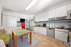 Ohne Makler! 4-Zimmer-Wohnung mit anspruchsvoller Ausstattung in Pempelfort – 40477 Golzheim, Düsseldorf – Vorschaubild 10