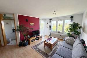 Charmante 2 1/2 Zimmer-Wohnung mit Balkon in ruhiger Lage von Stuttgart-Mühlhausen – Die vollständige Adresse der Immobilie erhältst du vom Anbieter., 70378 Neugereut, Stuttgart – Vorschaubild 2