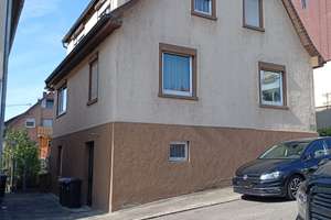 CHARMANTES ZWEIFAMILIENHAUS MIT  POTENZIAL MIT SONNIGEM SÜDWESTGARTEN – Die vollständige Adresse der Immobilie erhältst du vom Anbieter., 72622 Nürtingen – Vorschaubild 2