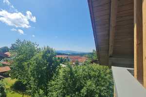 Tolles Architektenhaus mit herrlichem Garten, großer ELW, PV-Anlage, energieffizienter Heizung, uvm. – Freyung-Grafenau (Kreis) – Vorschaubild 9