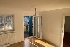 Geschmackvolle 3-Zimmer-DG-Wohnung mit Balkon und Einbauküche in Riemerling – Die vollständige Adresse der Immobilie erhältst du vom Anbieter., 81825 Berg am Laim Ost, München – Vorschaubild 9
