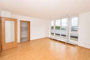 Charmante 3-Zimmer-Dachterrassenwohnung mit Stellplatz in München-Bogenhausen – Spilhofstraße 10, 81927 Oberföhring, München – Vorschaubild 9