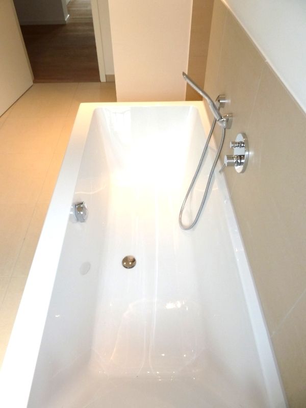 3-Zimmerwohnung in feinster Lage...V-E-R-M-I-E-T-E-T... image 3