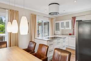 Einzugsbereites mediterranes Traumhaus in den Hamburger Elbvororten – Voll möbliert – Die vollständige Adresse der Immobilie erhältst du vom Anbieter., 22589 Iserbrook, Hamburg – Vorschaubild 5