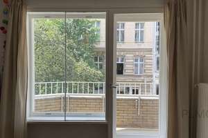 Nollendorfkiez: 70 m² - three full-sized rooms, west-facing balcony, available immediately – Die vollständige Adresse der Immobilie erhältst du vom Anbieter., 10777 Schöneberg, Berlin – Vorschaubild 2
