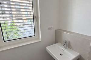 Zuhause mit 3 Zimmern und Balkon in Frankfurt am Main – 60314 Ostend, Frankfurt am Main – Vorschaubild 2
