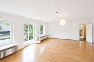 Schöne 4½-Zimmer-Wohnung, Hartmannshofen Villenkolonie, mit EBK und 2 Balkonen – Schmid-Ballauf-Weg 3, 80997 Allach, München – Vorschaubild 2