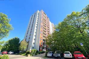 Exklusive 4-Zimmer-Wohnung mit Fernblick, Balkon & 2 Bädern in bester Lage