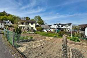 Sanierungsobjekt mit genehmigter Neubauoption und weiterem Entwicklungspotenzial – Die vollständige Adresse der Immobilie erhältst du vom Anbieter., 53175 Friesdorf, Bonn – Vorschaubild 4