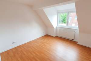 Helle Dachgeschosswohnung mit Einbauküche in zentraler und ruhiger Lage von Chemnitz-Wittgensdorf – Obere Hauptstr. 56, 9228 Wittgensdorf, Chemnitz – Vorschaubild 9