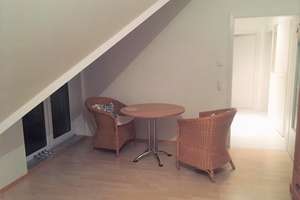 Helle 2-Zimmer-Dachgeschosswohnung mit Balkon in München / Solln – Schultheißstr. 26, 81477 Solln, München – Vorschaubild 4
