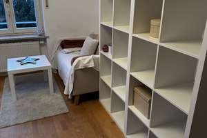 Vermietung möbliertes Zimmer in DHH