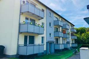 *frisch renovierte 3,5 Zimmer Wohnung mit Balkon in Hofstede*