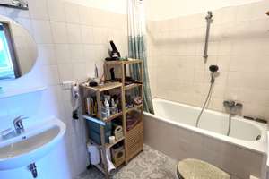 2-Zimmer-Altbauwohnung mit Einbauküche und Südlage am Platz der Republik – Hagenauer Straße 12, 42107 Elberfeld, Wuppertal – Vorschaubild 4