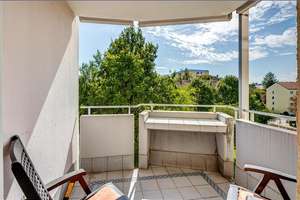 Property thumbnail 12