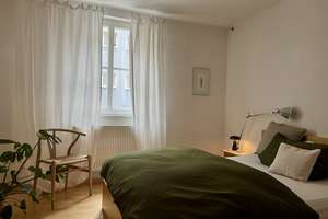Helle 2-Zimmer-Wohnung in ruhiger Top-Lage – Nähe Nürnberger Burg – Schildgasse 27, 90403 Altstadt, St. Sebald, Nürnberg – Vorschaubild 1