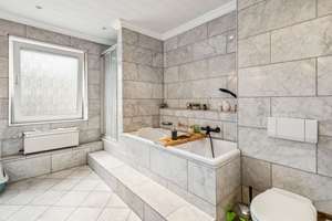 NEUES ANGEBOT !!! Stadthaus | 5 Zimmer | 3 Bäder | Zentrale Lage MG – Die vollständige Adresse der Immobilie erhältst du vom Anbieter., 41063 Eicken, Mönchengladbach – Vorschaubild 16