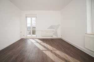 Sonnige 3 Raum-Wohnung mit Balkon und Tageslichtbad in Chemnitz-Ebersdorf – Erich-Steinfurth-Straße 18, 9131 Chemnitz – Vorschaubild 3