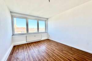 Frisch renovierte 2,5 Zim. Wohnung im Zentrum mit Aufzug!! – Frankfurter Str. 76, 58095 Mittelstadt, Hagen – Vorschaubild 2