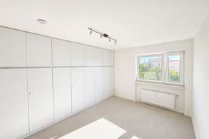 Viel Platz, viel Licht, viel Potenzial – 3 Zimmer mit Südbalkon in Aubing – 81243 Aubing-Süd, München – Vorschaubild 10