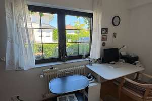 Charmantes Einfamilienhaus mit Garten, Terrasse & Balkon in Frankfurt, Nieder-Erlenbach – Am Buchbaum 12A, 60437 Nieder-Erlenbach, Frankfurt am Main – Vorschaubild 17