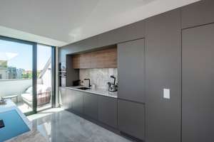 Außergewöhnliche 4-Zimmer-Penthouse-Wohnung mit zwei Terrassen in Berlin Mitte – Die vollständige Adresse der Immobilie erhältst du vom Anbieter., 10115 Mitte (Ortsteil), Berlin – Vorschaubild 9