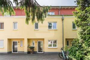 Modernes Reihenmittelhaus in Zentraler Lage von Troisdorf! – Die vollständige Adresse der Immobilie erhältst du vom Anbieter., 53840 Troisdorf – Vorschaubild 1