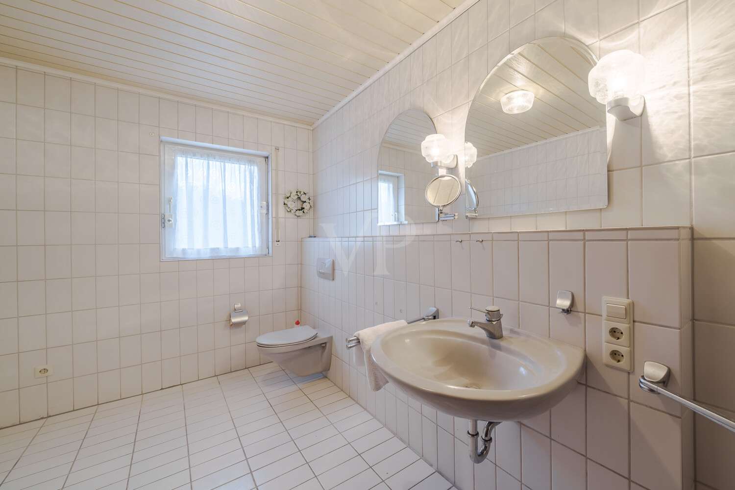 Immobilie in Usingen - Bungalow - Wohnen auf einer Ebene und viel Platz im Einliegerbereich für Hobby, Gäste oder Büro. - Bild 14