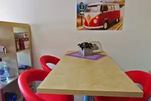 Exklusive 1-Zimmer-Erdgeschosswohnung mit Balkon und EBK in Studentenwohnheim in Mannheim – Seckenheimer Landstraße 4a, 68163 Mannheim – Vorschaubild 2