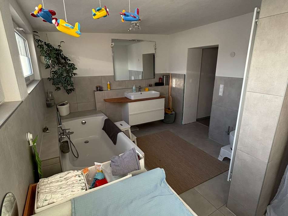 Badezimmer im neuen Anbau 