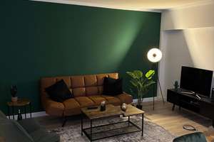 "Move in ready” möblierte 70 qm City‑Wohnung im Herzen von Wiesbaden (ab 01.09) – Frankfurterstraße 30, 65189 Südost, Wiesbaden – Vorschaubild 1