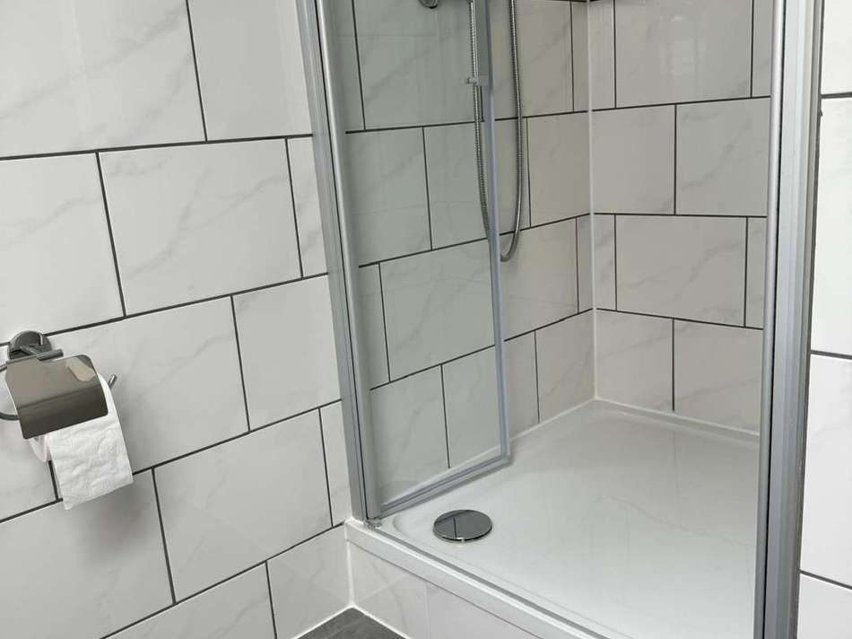 2. DG Dusch WC Bild 2