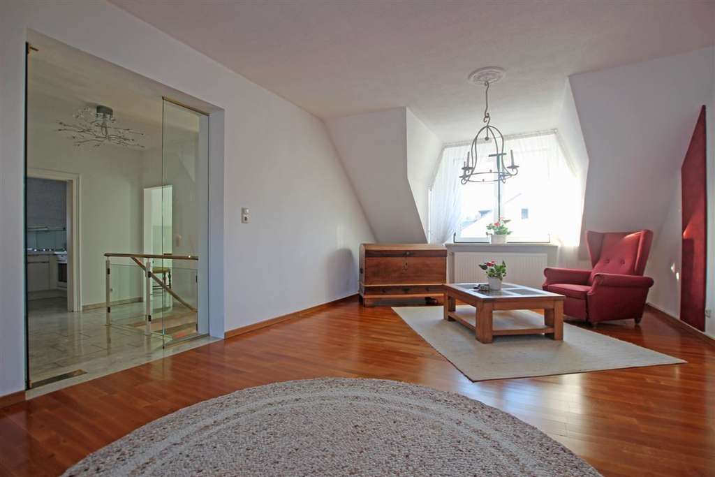 Immobilie in Aumühle - * Seltene Chance in Aumühle am Sachsenwald * Wohnen, Werkstatt & großes Grundstück * - Bild 3