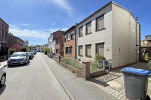 Lübeck St. Lorenz Nord - 3-Zimmer Stadthaus mit kleinem Garten und Nebengebäude - Sanierungsobjekt