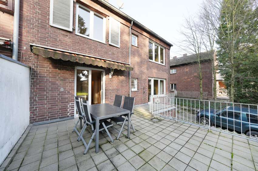 Wohen im Tiergartenviertel! Charmantes Backsteinhaus mit viel Entwicklungspotenzial, Krefeld – Bild 3