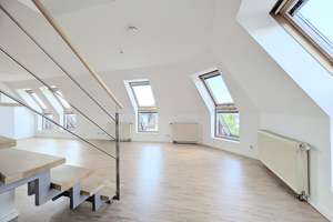 *Für Sportliche! Soeben renovierte, superschöne DG-Maisonette mit Dachloggia* – Die vollständige Adresse der Immobilie erhältst du vom Anbieter., 70372 Seelberg, Stuttgart – Vorschaubild 5