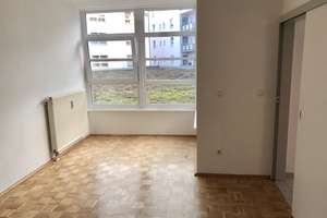Attraktive, modernisierte 1,5-Zimmer-Wohnung mit EBK in Regensburg – Schönwerthstraße 4, 93049 Westenviertel, Regensburg – Vorschaubild 6