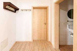 Maisonettwohnung I Dachgeschoss-Ausbau 2008 I 4 Räume + Spitzboden I Tageslichtbad I Denkmalschutz – Die vollständige Adresse der Immobilie erhältst du vom Anbieter., 4319 Engelsdorf, Leipzig – Vorschaubild 7