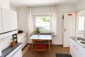 #Alleinlage #parkähnlicher Garten #Südhang #Stadtvilla #2-Familienhaus #provisionsfrei – Ersinger Straße 98, 75179 Brötzingen, Pforzheim – Vorschaubild 17